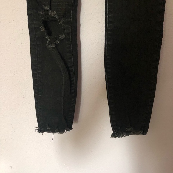 Abercrombie Harper Low Rise Ankle Jeans Distressed - Picture 4 of 9